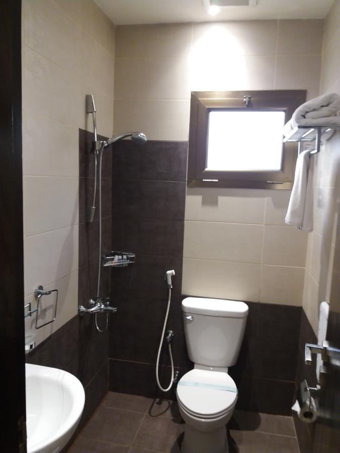 Aswar Hotel Suites Ал Хубар Екстериор снимка
